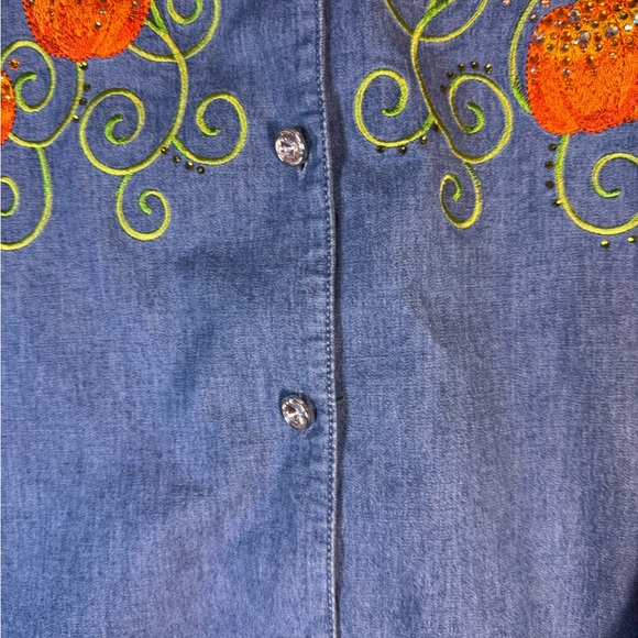 Quacker Factory Women's Button Up Jean Shirt with Embroidered Pumpkins Sz 2X - Picture 3 of 11